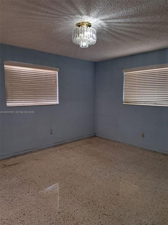 En Venta: $799,000 (3 camas, 2 baños, 1856 Pies cuadrados)