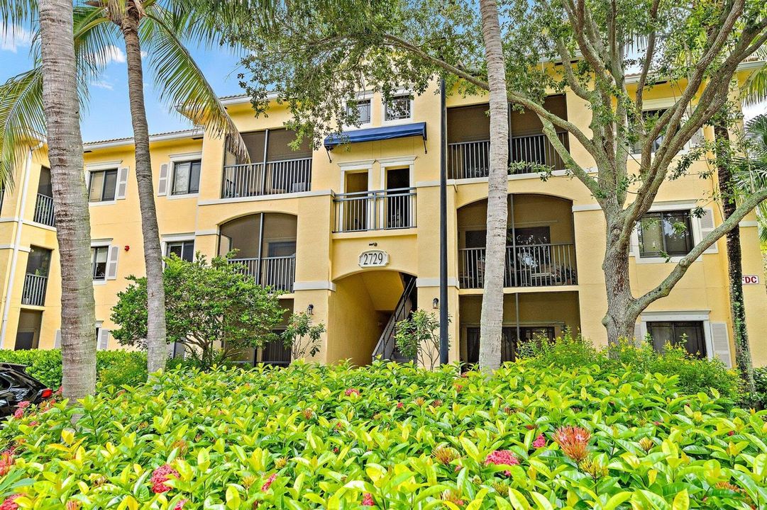 SanMateraExterior-FL-SMALL