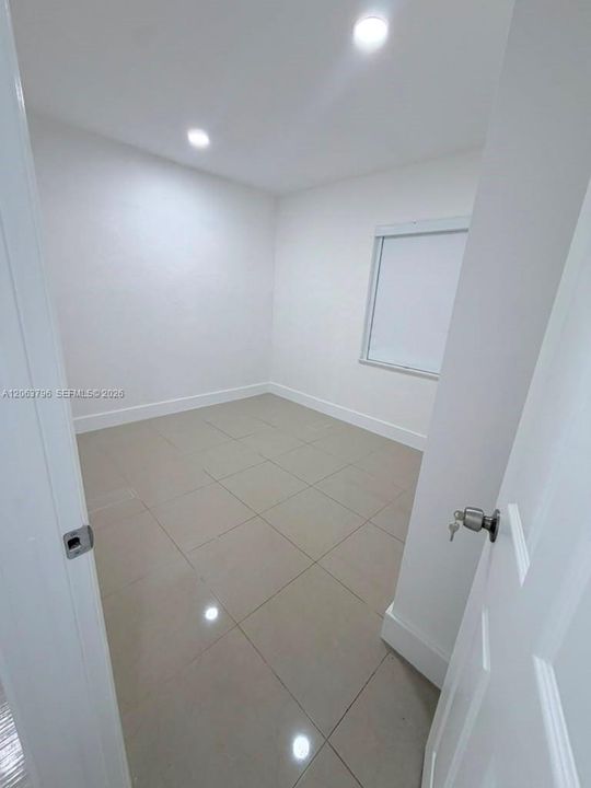 В аренду: $3,000 (3 спален, 2 ванн, 936 Квадратных фут)