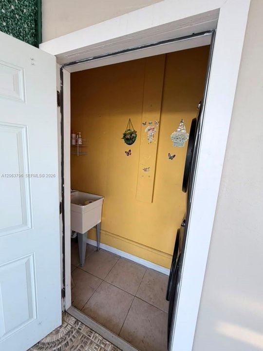 В аренду: $3,000 (3 спален, 2 ванн, 936 Квадратных фут)