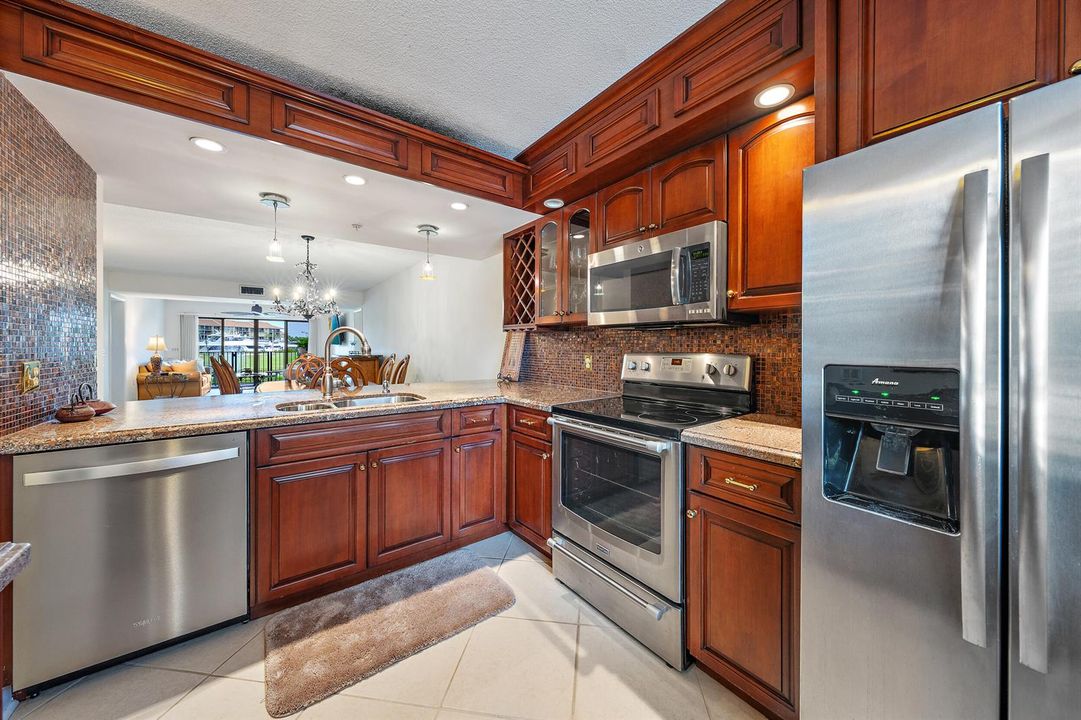 701 Seafarer Cir 103-8