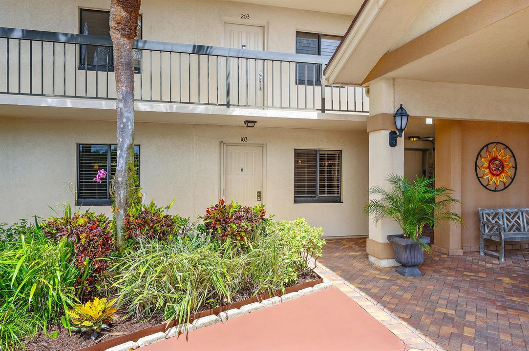 701 Seafarer Cir 103-3