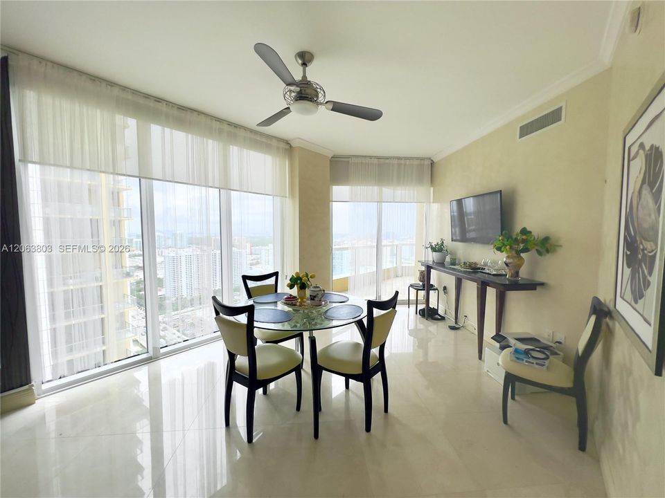 (Fourth bedroom)