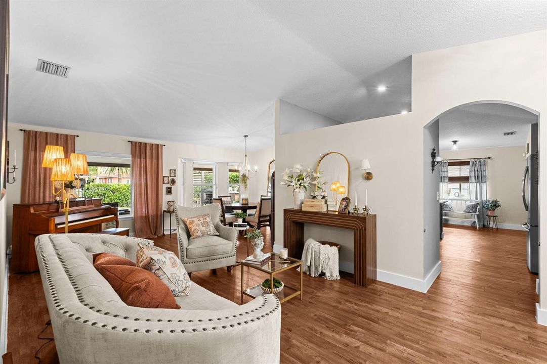 11-web-or-mls-A7402559