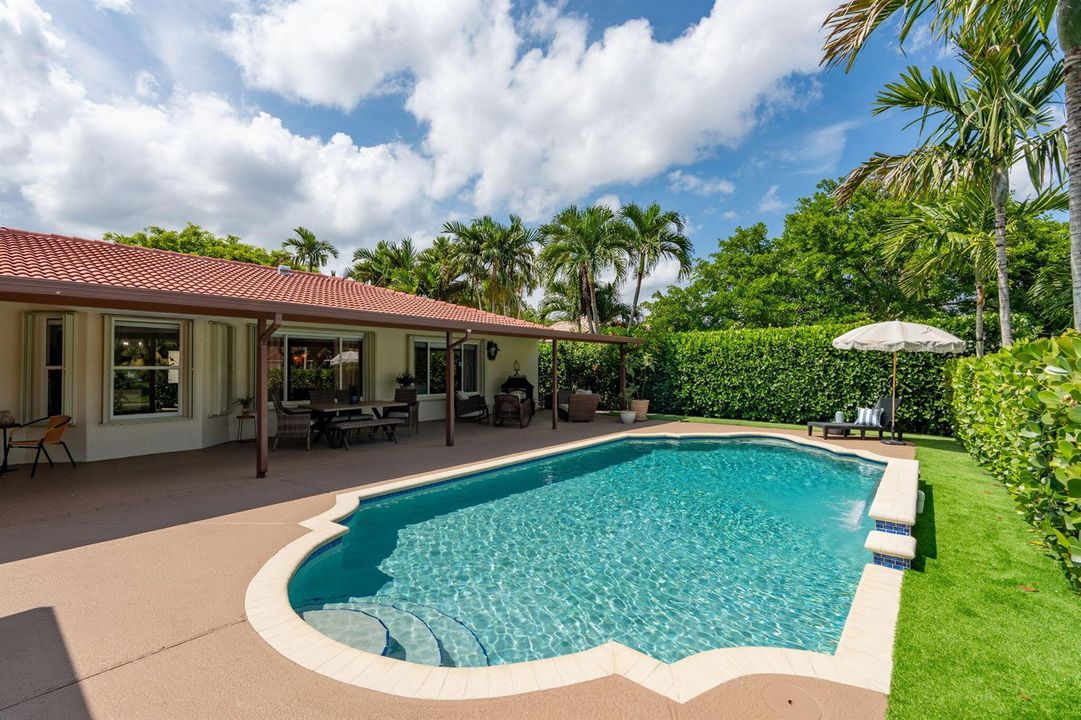 49-web-or-mls-A7402522