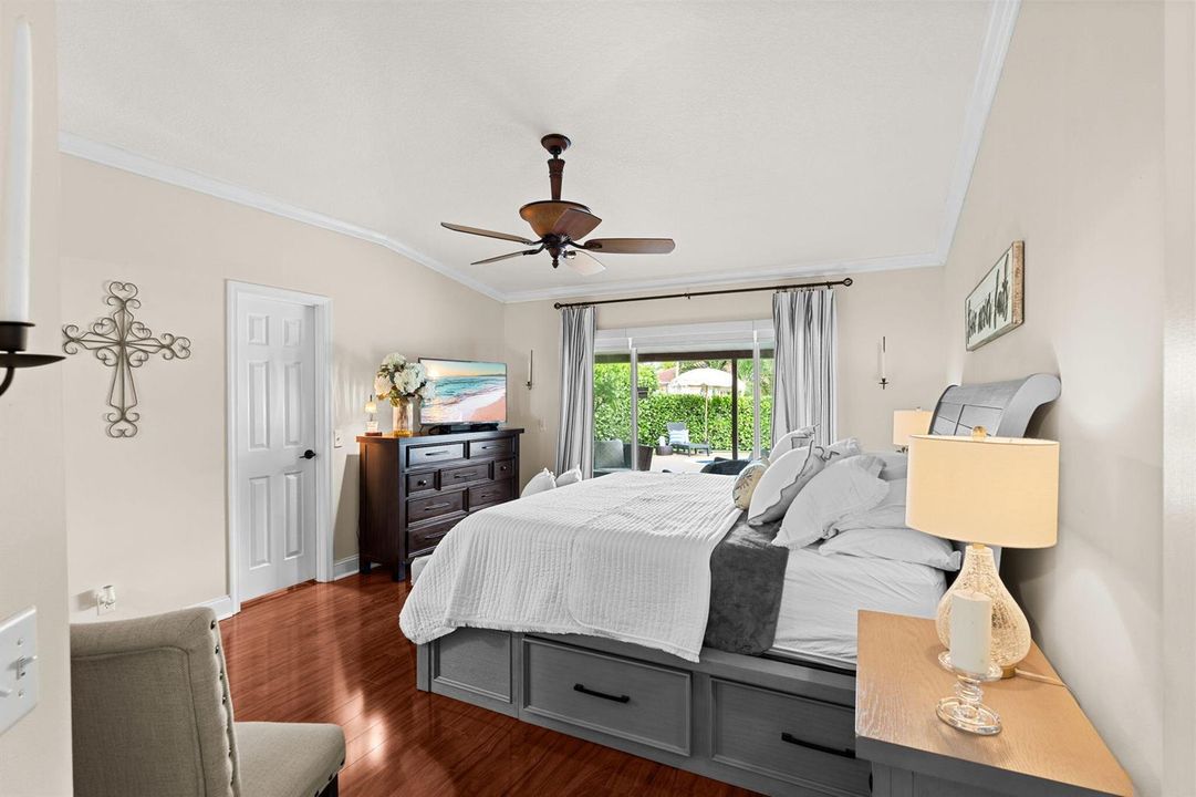 25-web-or-mls-A7402612