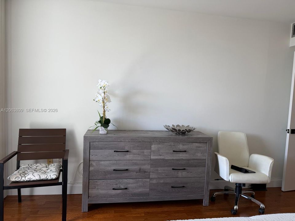 En Renta: $2,700 (2 camas, 2 baños, 1136 Pies cuadrados)