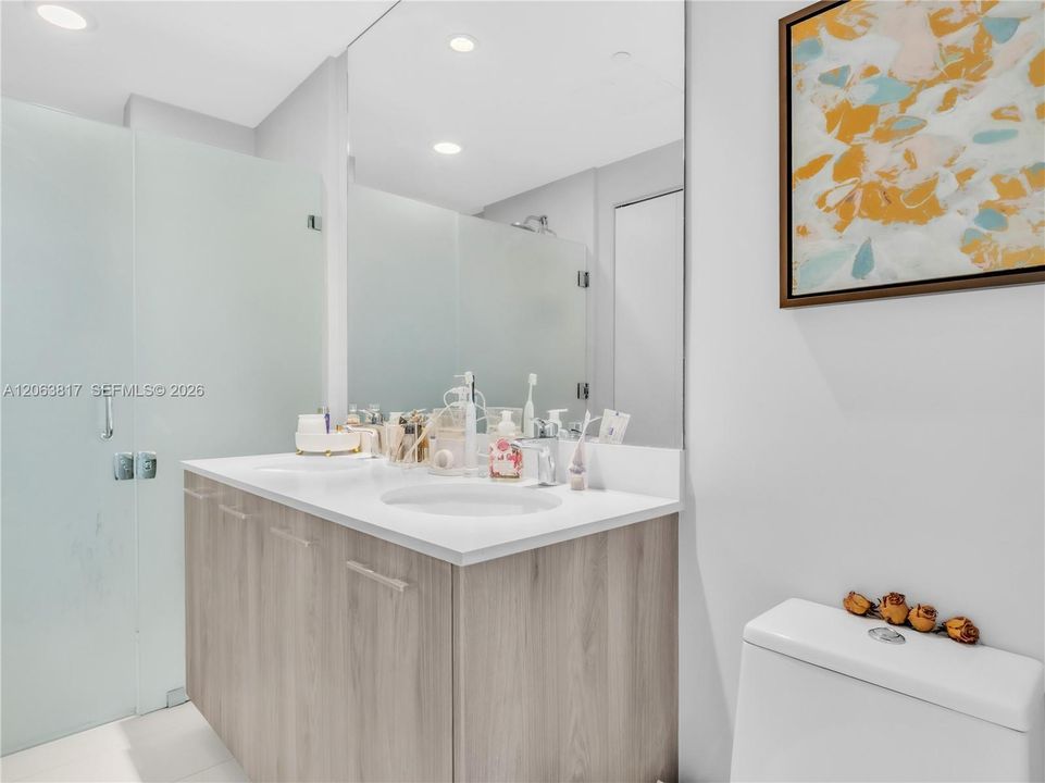Active With Contract: $3,500 (1 beds, 1 baths, 618 Square Feet)