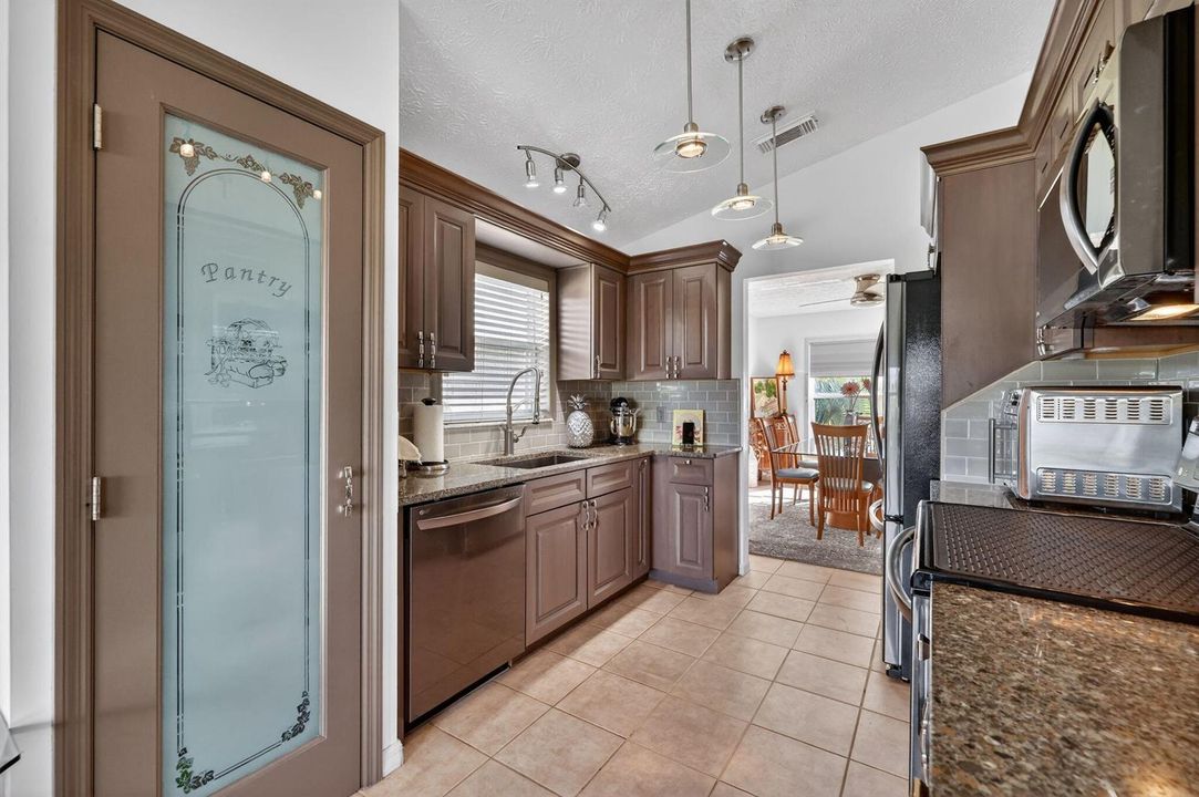 11-web-or-mls-3A5A10064