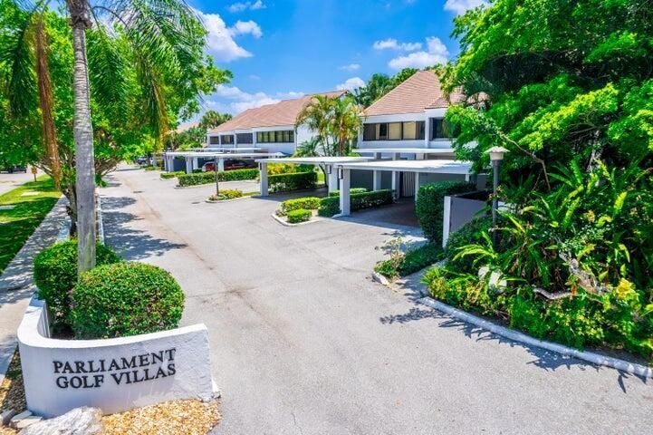 Parliament Golf Villas Entrance