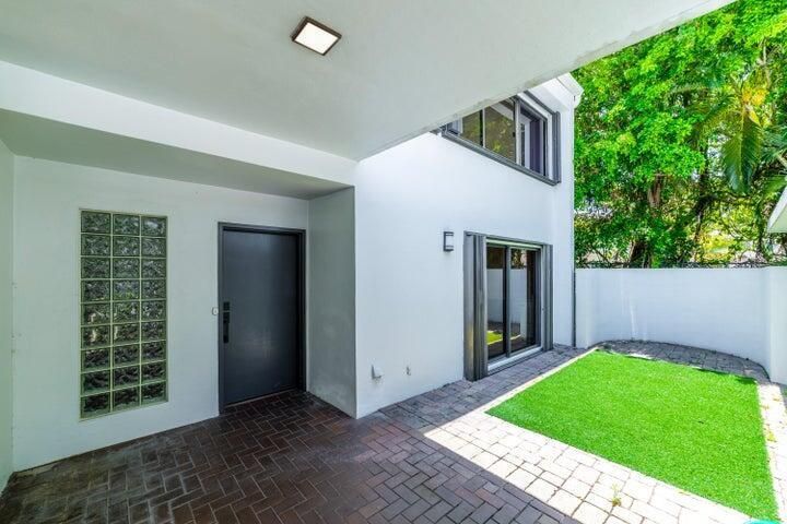 Front Entrance & Patio