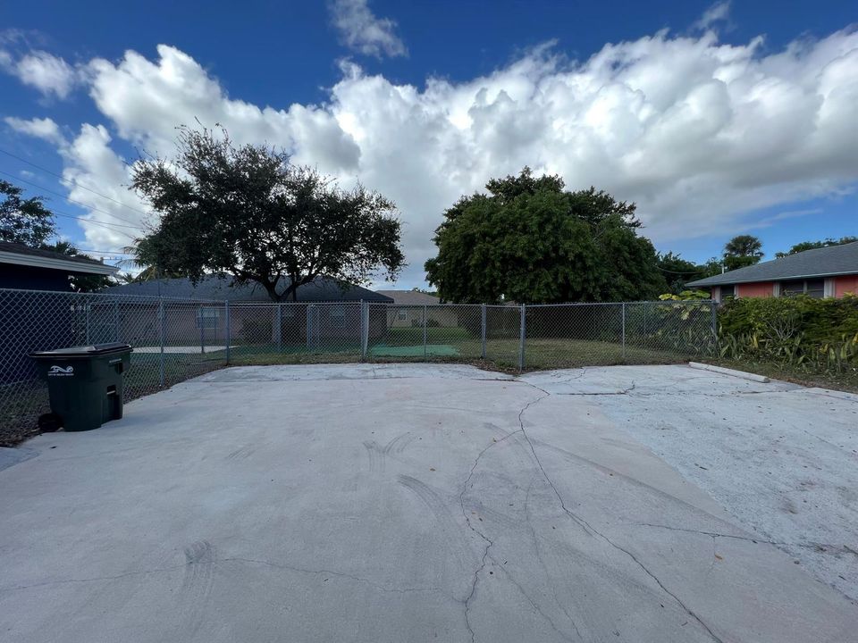 Parking Lot 601 NW 2nd Street