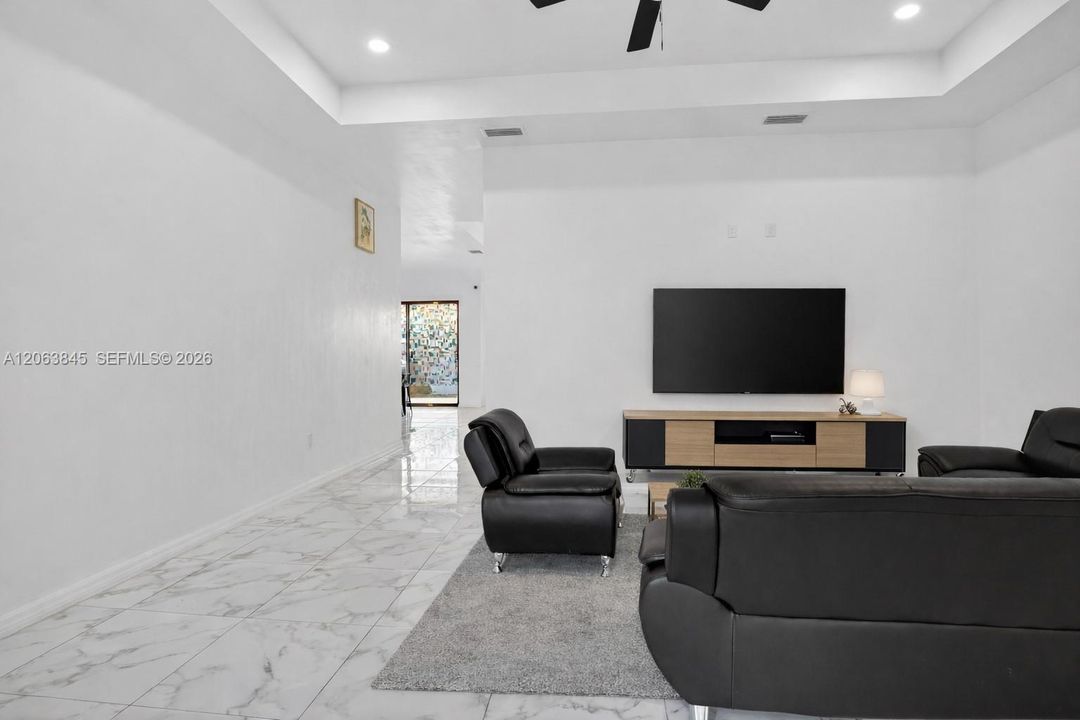 For Sale: $450,000 (4 beds, 3 baths, 2161 Square Feet)
