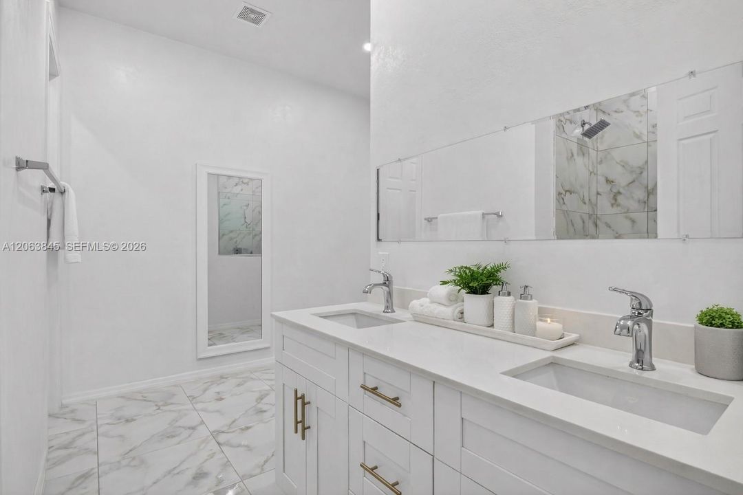 For Sale: $450,000 (4 beds, 3 baths, 2161 Square Feet)
