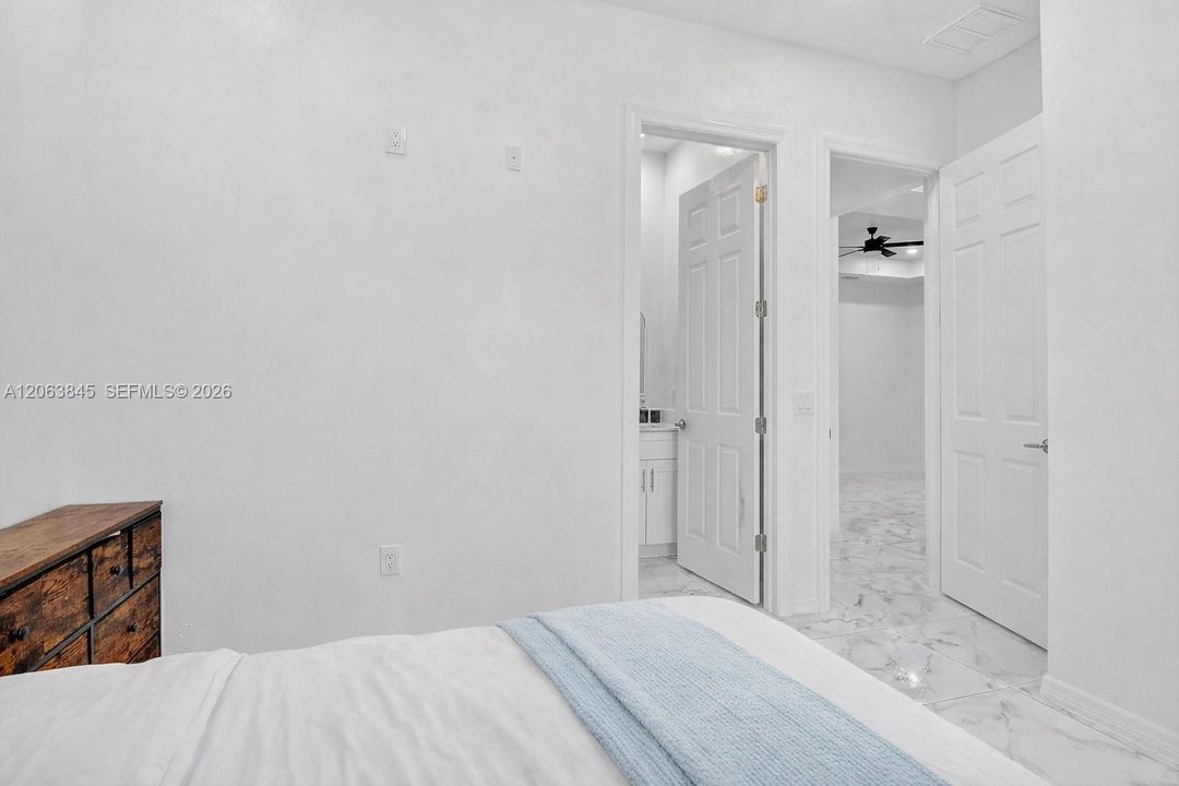 For Sale: $450,000 (4 beds, 3 baths, 2161 Square Feet)