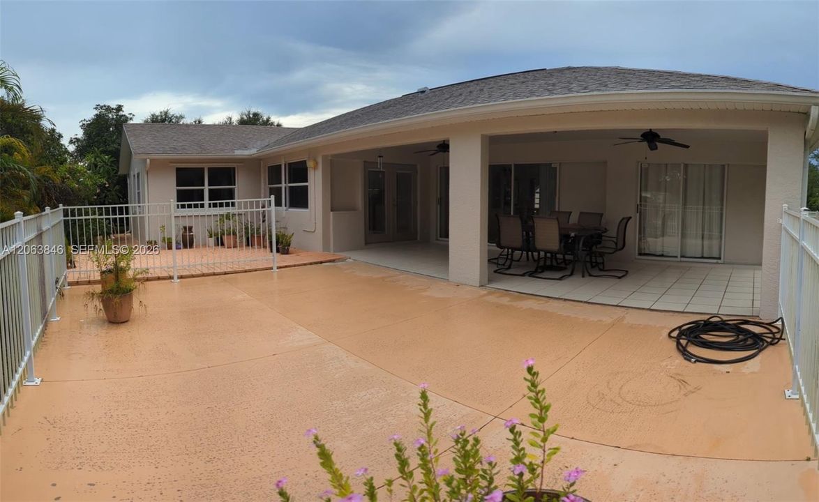 Covered Lanai & Deck