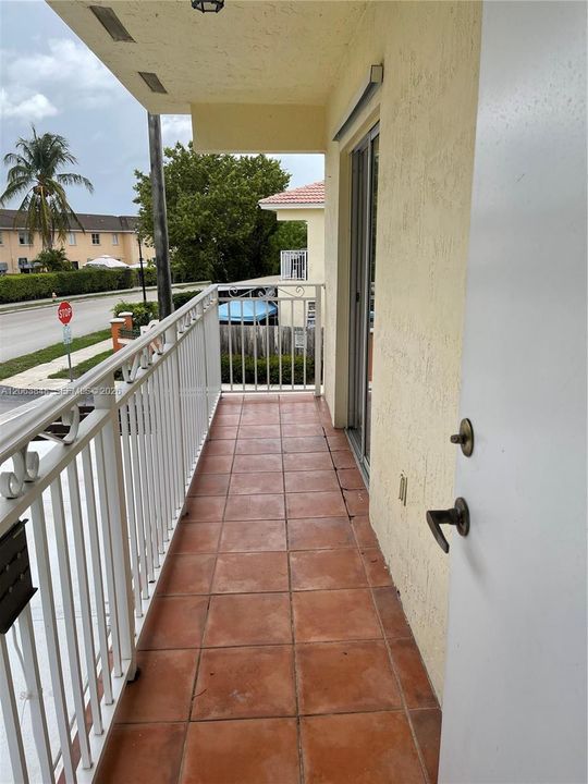 For Sale: $425,000 (3 beds, 2 baths, 1328 Square Feet)
