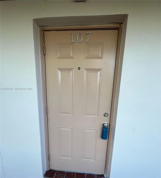 На продажу: $179,900 (2 спален, 2 ванн, 1370 Квадратных фут)