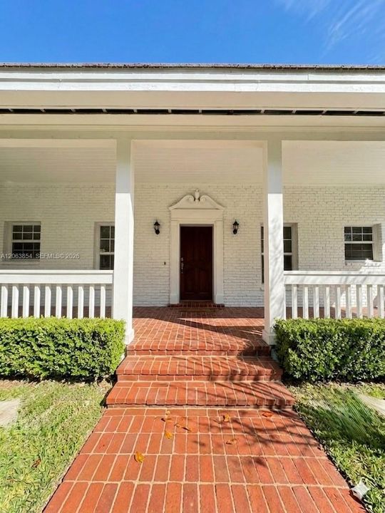 For Rent: $9,500 (4 beds, 3 baths, 2367 Square Feet)