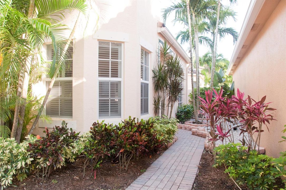 7684 Hummingbird Ct-8805