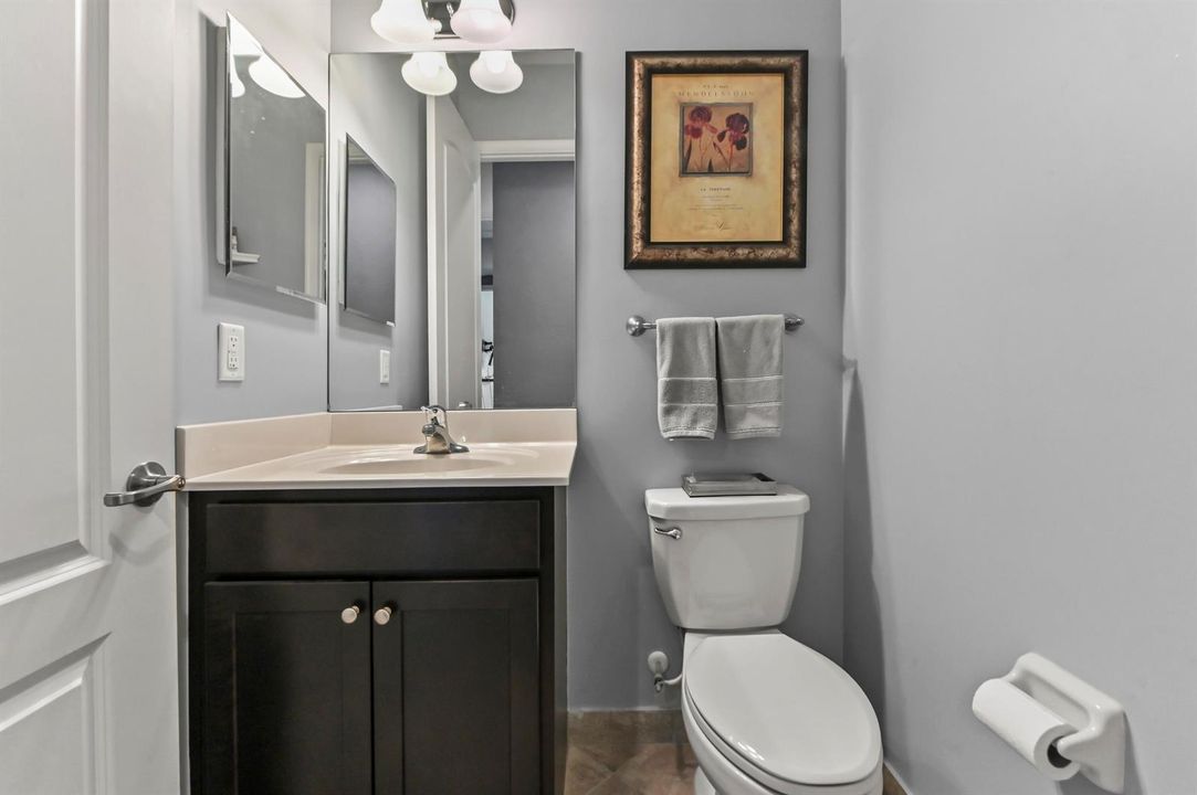 21 Bathroom 02