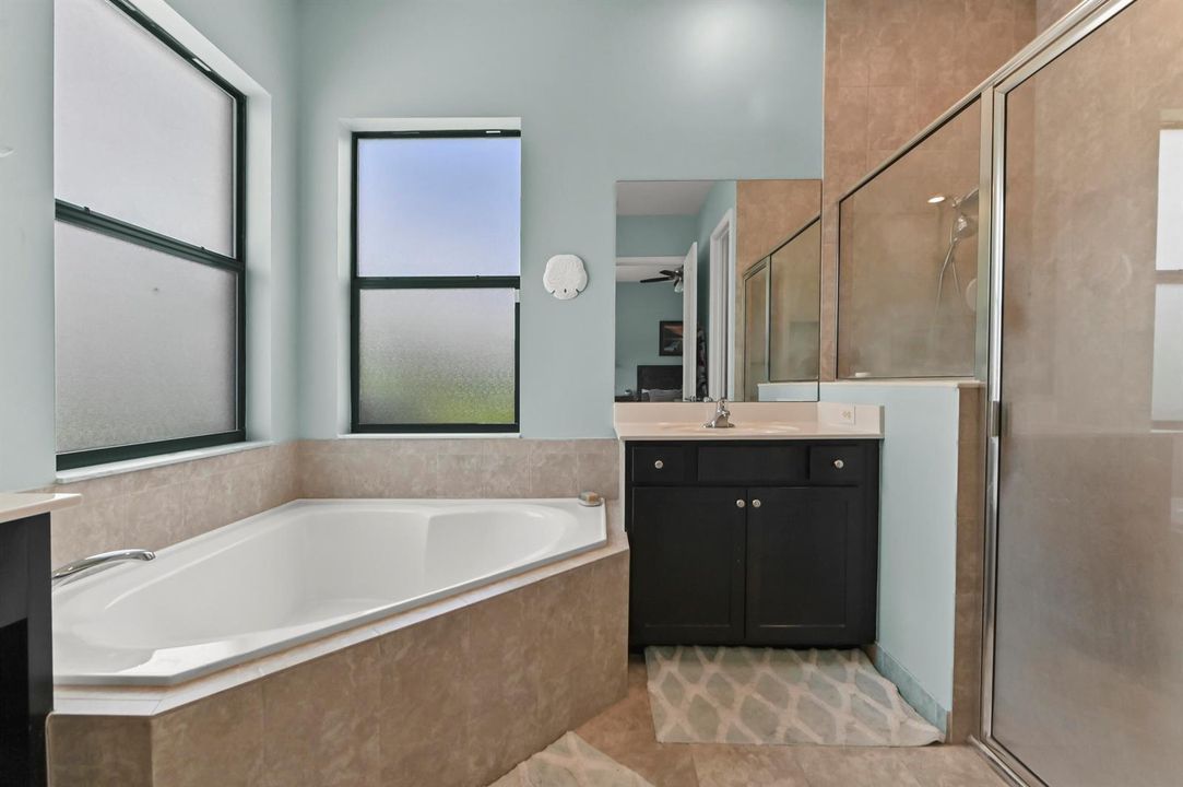 29 Bathroom 02
