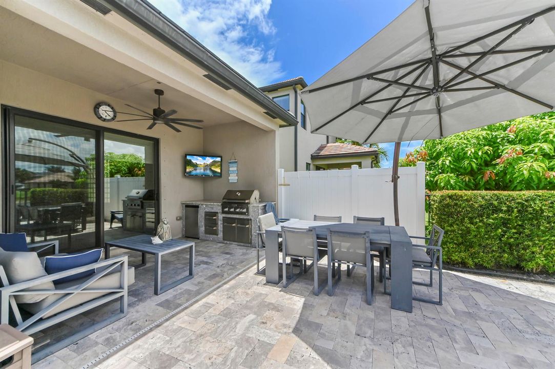 35 Patio 03