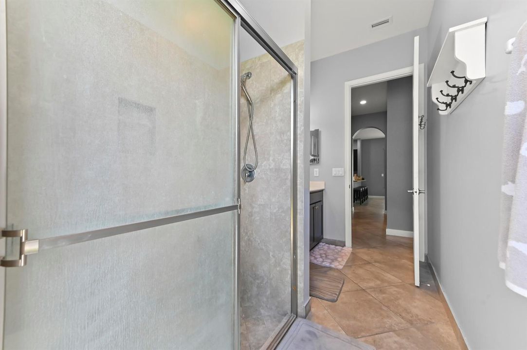 24 Bathroom 3