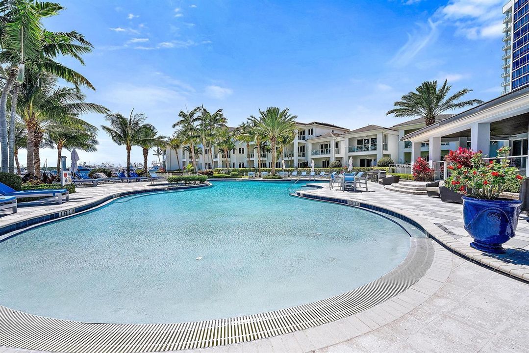 Infinity-Edge Resort Pool