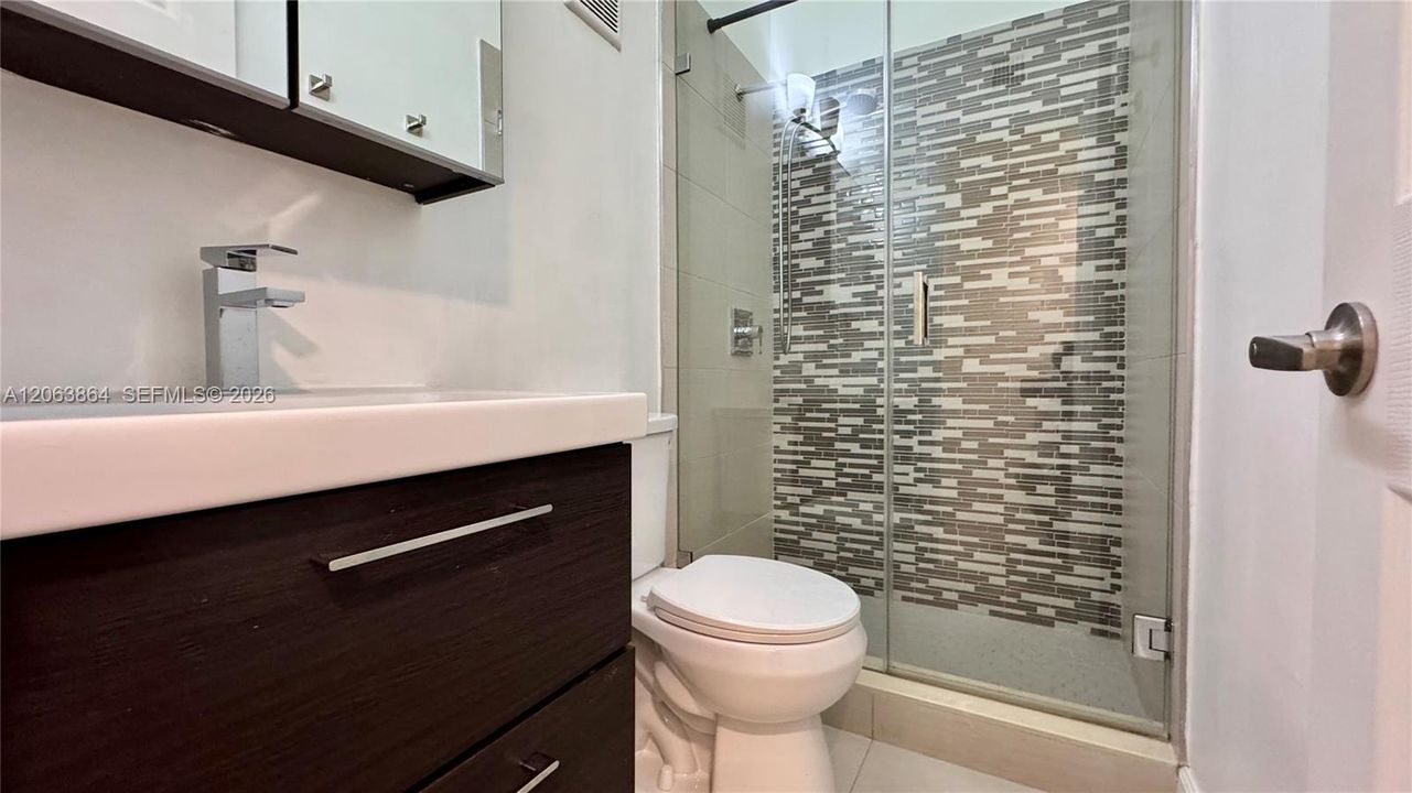 Vendido Recientemente: $507,000 (2 camas, 2 baños, 1080 Pies cuadrados)