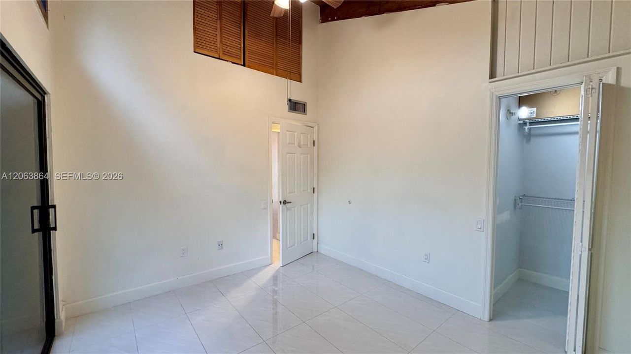 Vendido Recientemente: $507,000 (2 camas, 2 baños, 1080 Pies cuadrados)