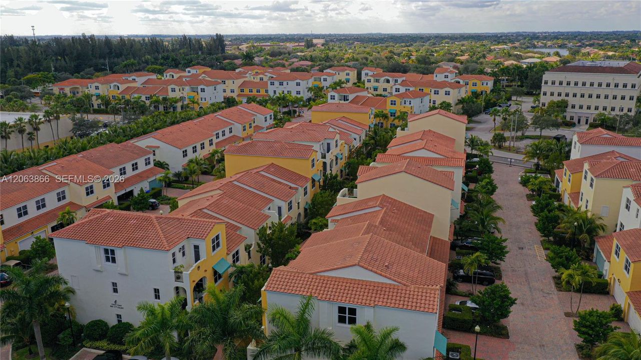 For Rent: $4,400 (3 beds, 3 baths, 2921 Square Feet)