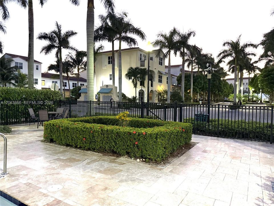 For Rent: $4,400 (3 beds, 3 baths, 2921 Square Feet)