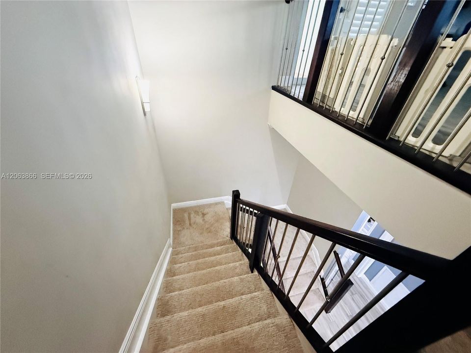 For Rent: $4,400 (3 beds, 3 baths, 2921 Square Feet)
