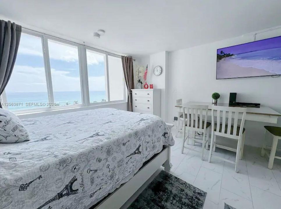 В аренду: $1,050 (0 спален, 1 ванн, 420 Квадратных фут)