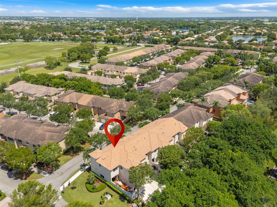 Activo con contrato: $359,999 (3 camas, 2 baños, 1790 Pies cuadrados)