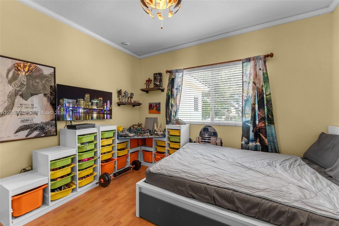 Activo con contrato: $359,999 (3 camas, 2 baños, 1790 Pies cuadrados)