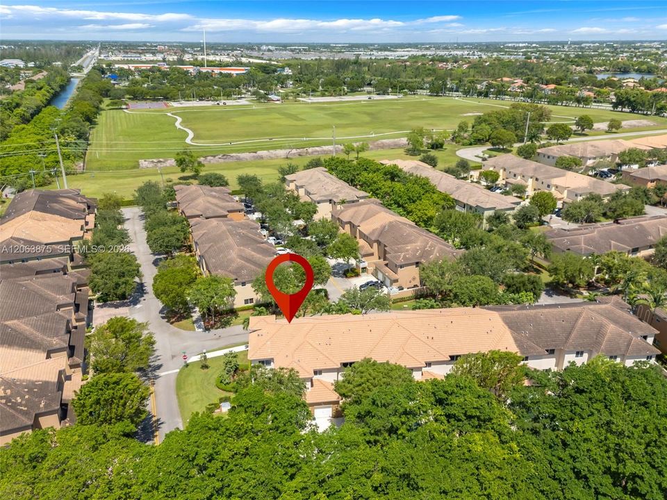 Activo con contrato: $359,999 (3 camas, 2 baños, 1790 Pies cuadrados)