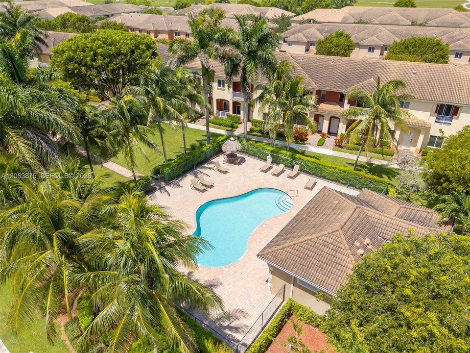 Activo con contrato: $359,999 (3 camas, 2 baños, 1790 Pies cuadrados)