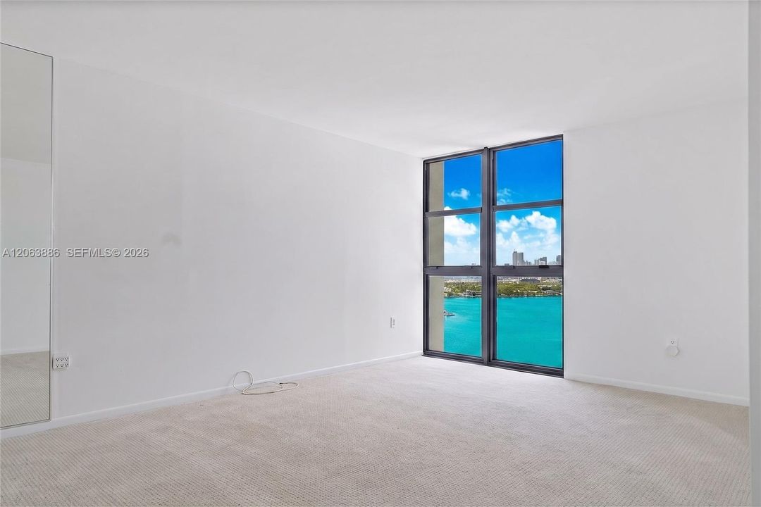 For Sale: $1,500,000 (2 beds, 2 baths, 1440 Square Feet)