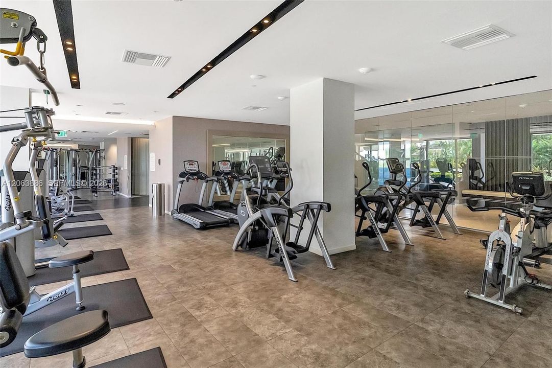 For Sale: $1,500,000 (2 beds, 2 baths, 1440 Square Feet)