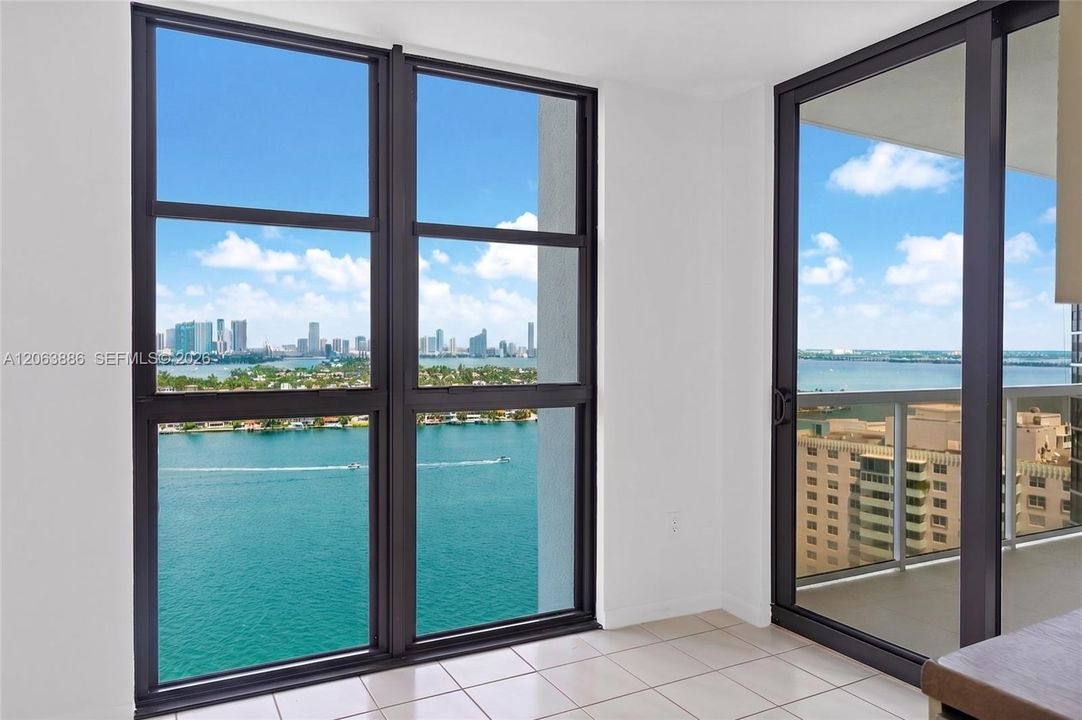 For Sale: $1,500,000 (2 beds, 2 baths, 1440 Square Feet)