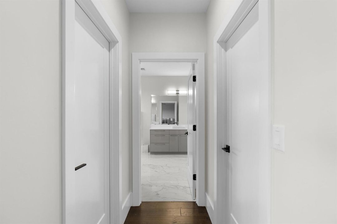 05961Small.jpg-SMALL