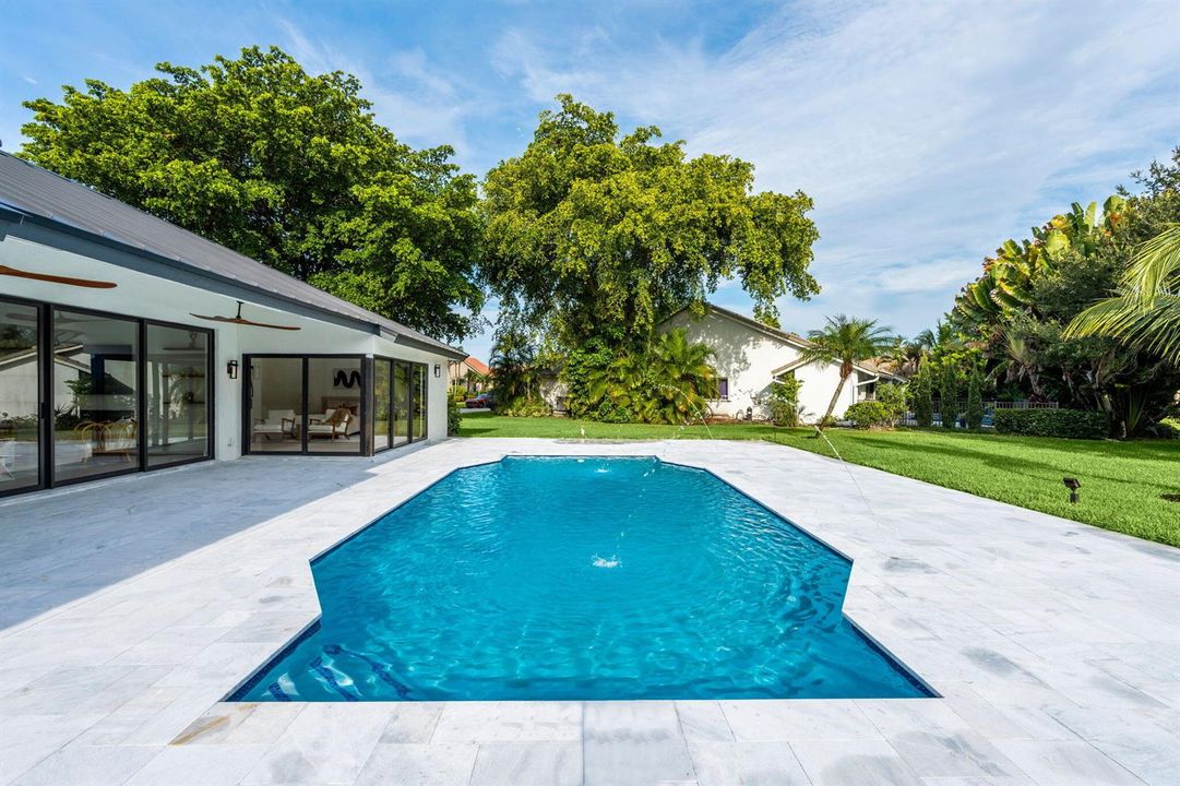 47-web-or-mls-A7403568