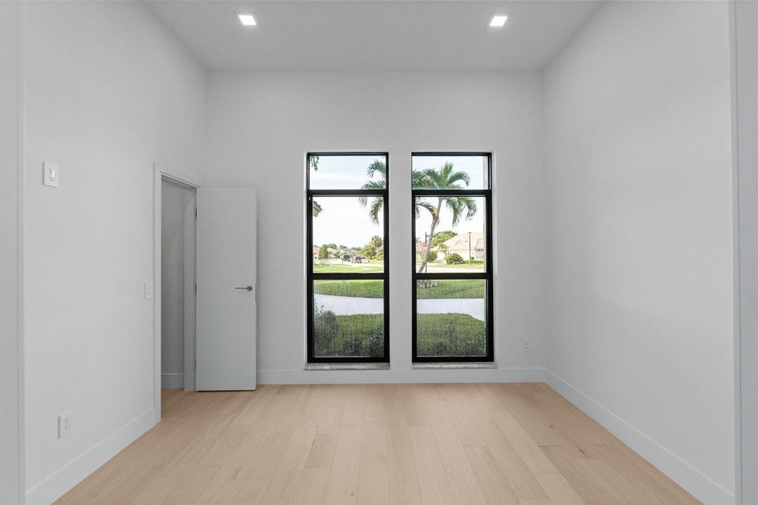 22-web-or-mls-A7403647