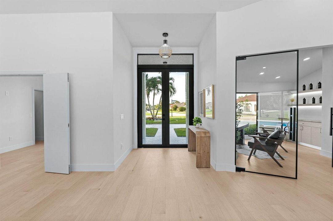 4-web-or-mls-A7403578