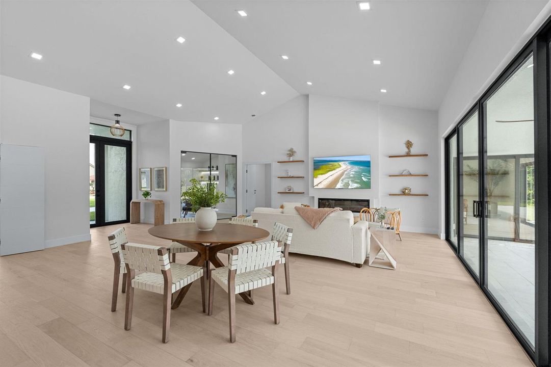 12-web-or-mls-A7403632