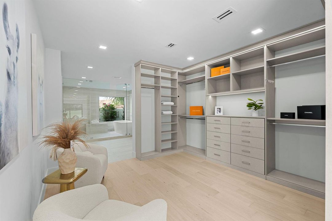 30-web-or-mls-A7403698