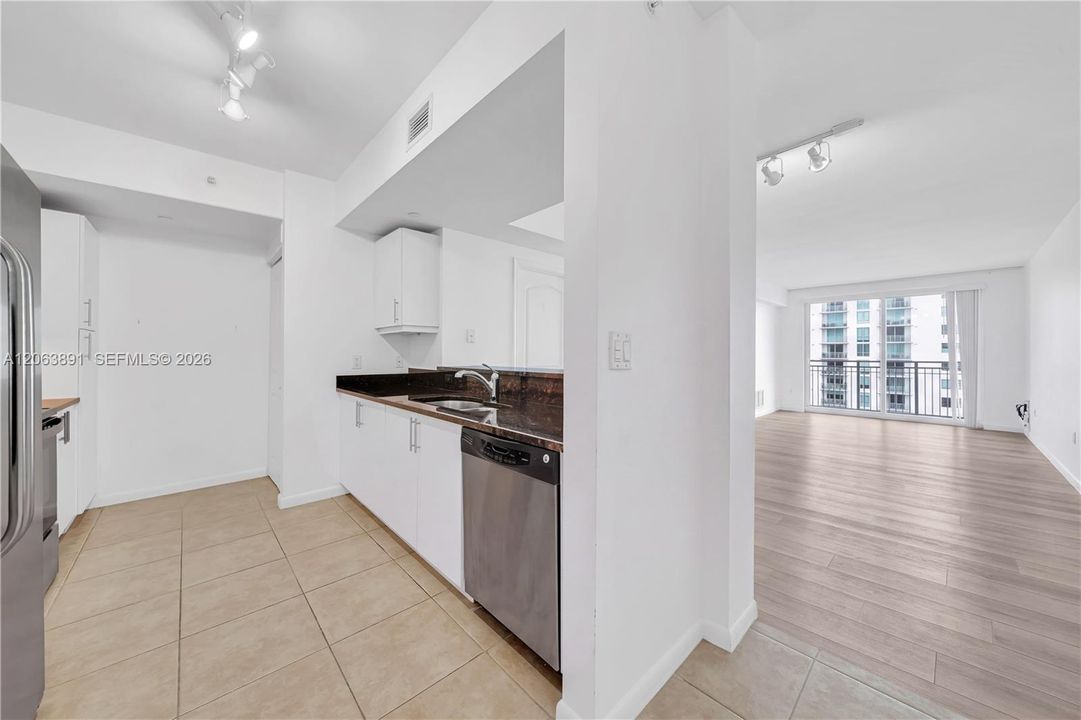 Floors virtually remodeled