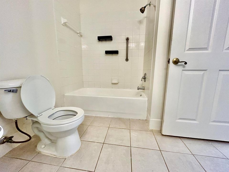 1209 Main St 07 Pic 6